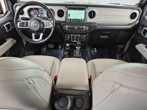 Used 2022 Jeep Gladiator Overland AWD/4WD image 18