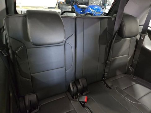 Used 2018 GMC Yukon SLT w/ Premium Edition image 16