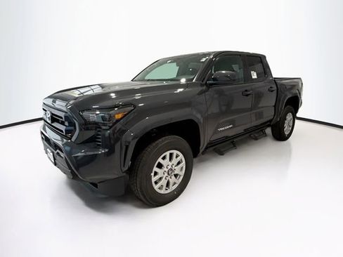 New 2025 Toyota Tacoma SR5 image 3