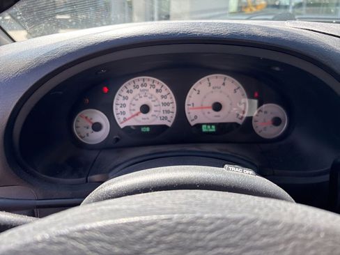 Used 2006 Chrysler Town & Country Touring image 6