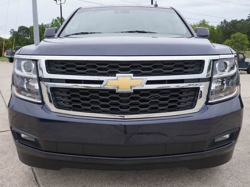 Used 2017 Chevrolet Tahoe LT w/ Luxury Package RWD image 12