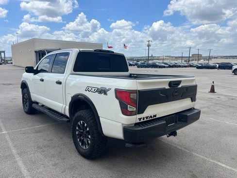 Used 2020 Nissan Titan PRO-4X w/ Pro-4x Convenience Package AWD/4WD image 5