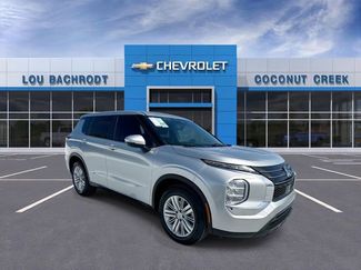Used 2024 Mitsubishi Outlander ES FWD video 2