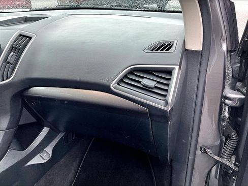 Used 2024 Ford Edge SEL AWD/4WD image 13