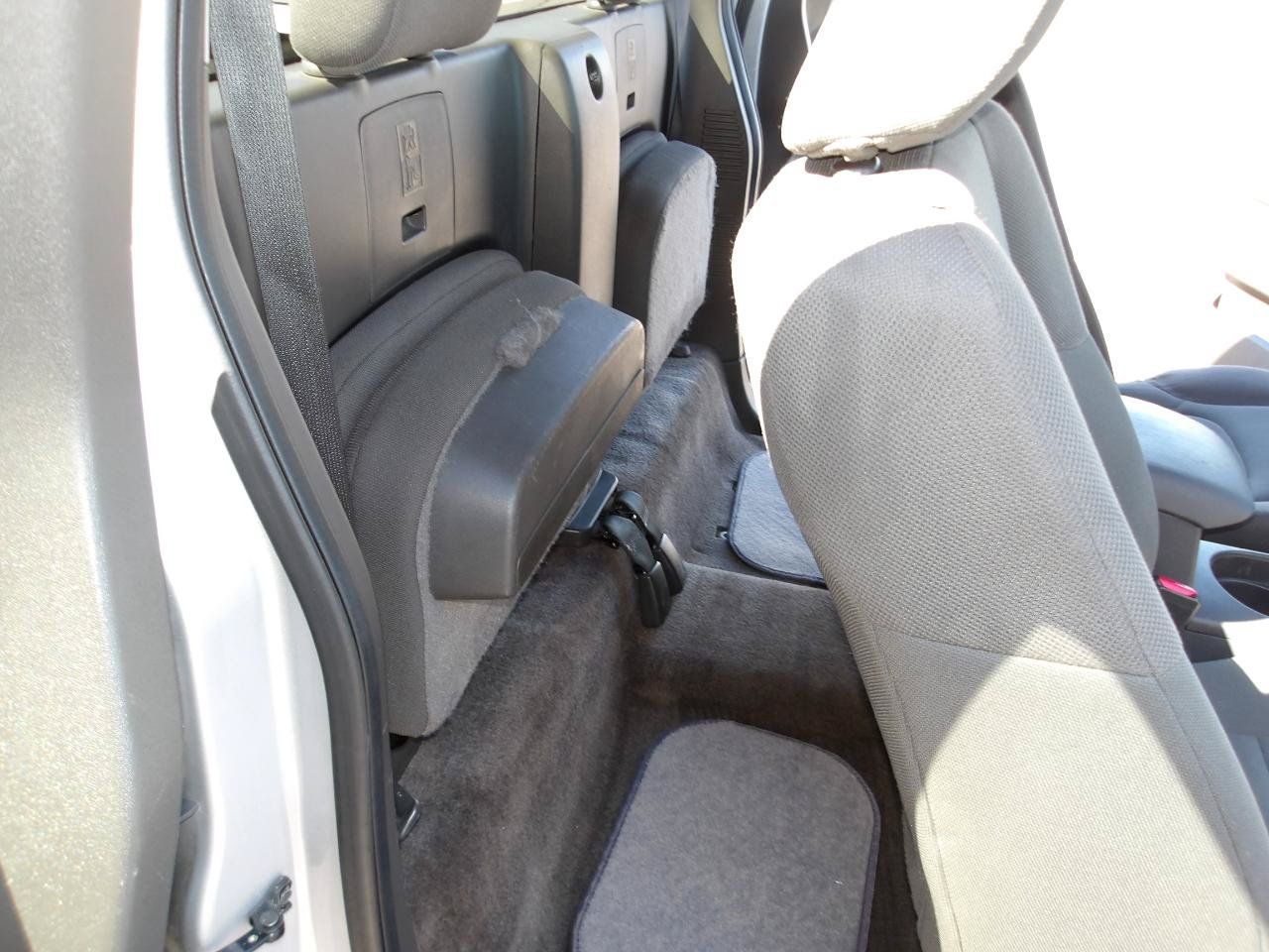 Used 2015 Nissan Frontier S RWD image 12