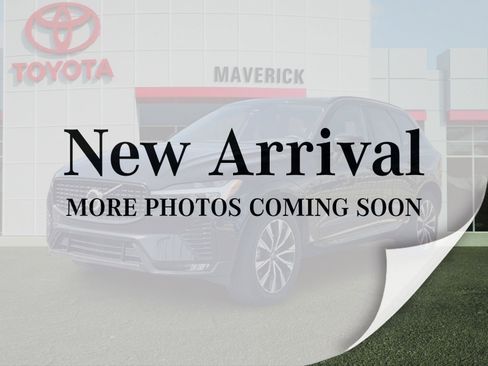 Used 2024 Volvo XC60 B5 Core AWD/4WD image 1