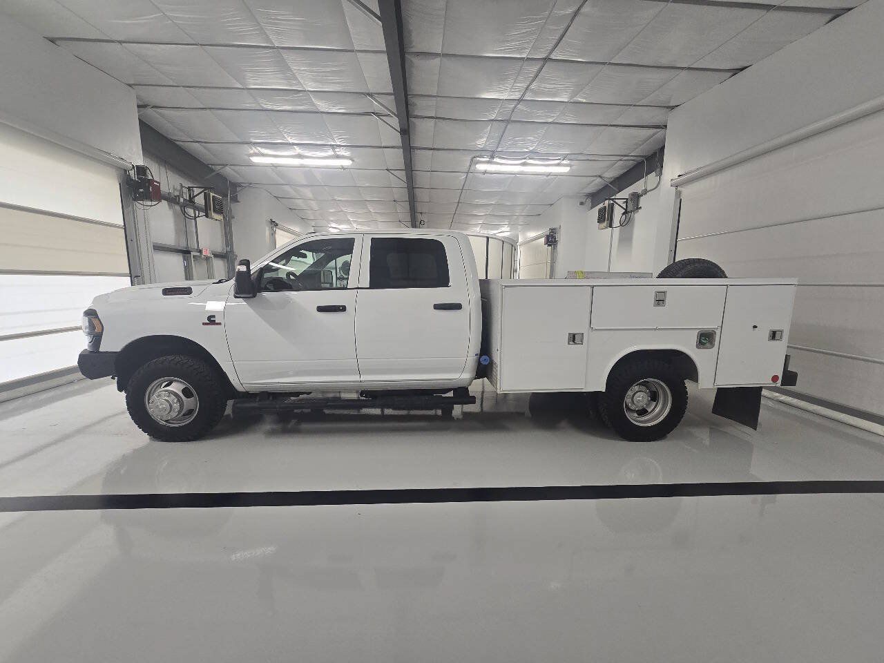 Used 2024 RAM 3500 Tradesman w/ Max Tow Package AWD/4WD image 6