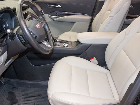 Used 2023 Cadillac XT4 Luxury w/ Cold Weather Package image 20