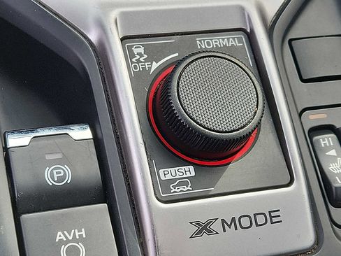 Used 2023 Subaru Forester Premium image 25