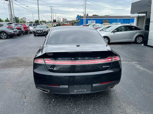 Used 2013 Lincoln MKZ FWD image 4