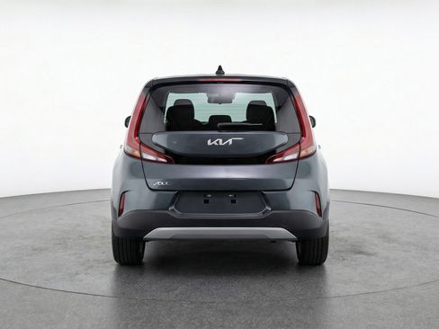 Used 2025 Kia Soul LX w/ LX Technology Package image 7