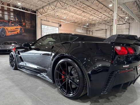 Used 2017 Chevrolet Corvette Grand Sport w/ Grand Sport Heritage Package image 41