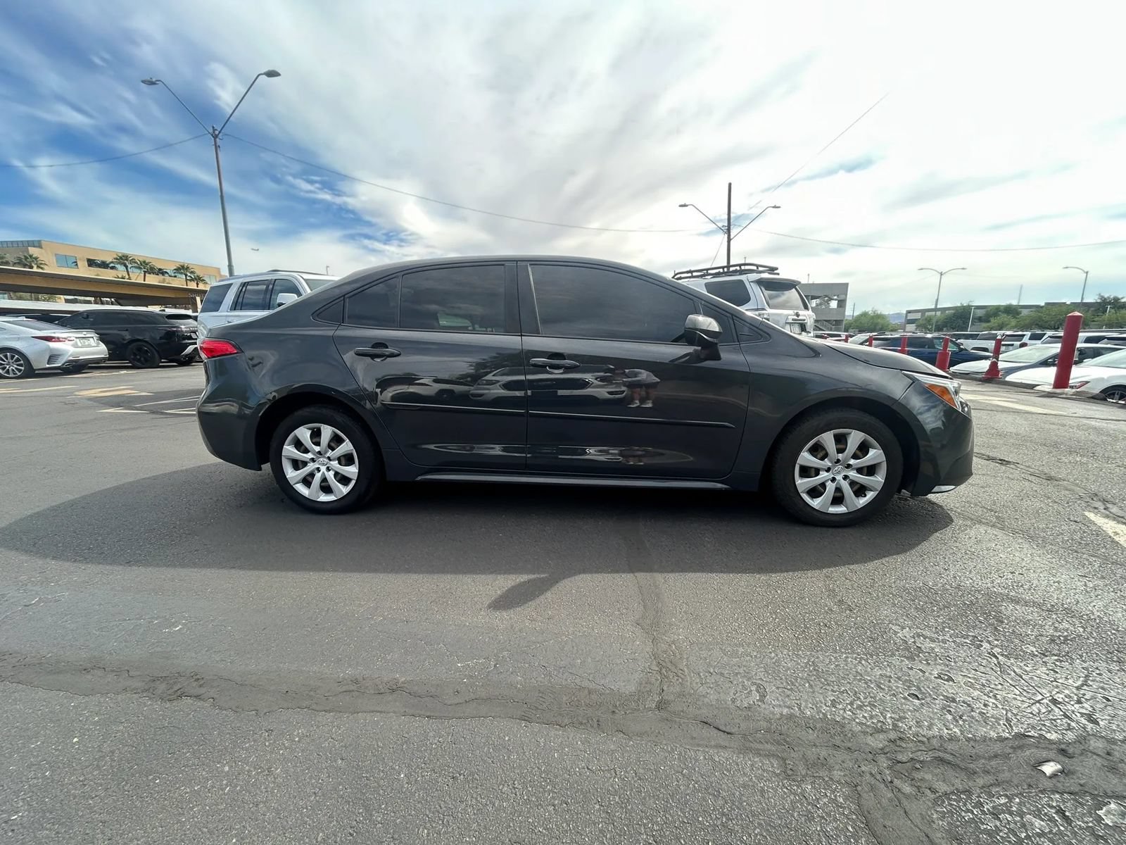 Used 2023 Toyota Corolla LE w/ Carpet Mat Package (TMS) FWD image 4