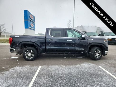 Used 2025 GMC Sierra 1500 SLT image 9