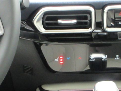 New 2026 Nissan Sentra SL w/ Floor Mat Package FWD image 17