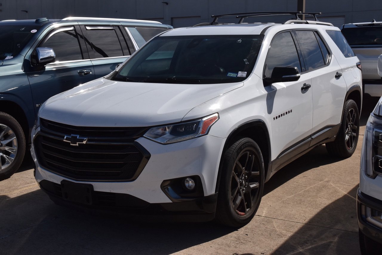 Used 2018 Chevrolet Traverse Premier w/ Redline Edition FWD image 2
