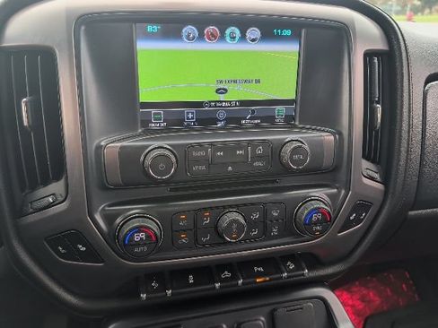 Used 2017 GMC Sierra 1500 SLT AWD/4WD image 22