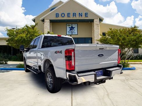 Used 2025 Ford F250 Lariat AWD/4WD image 3