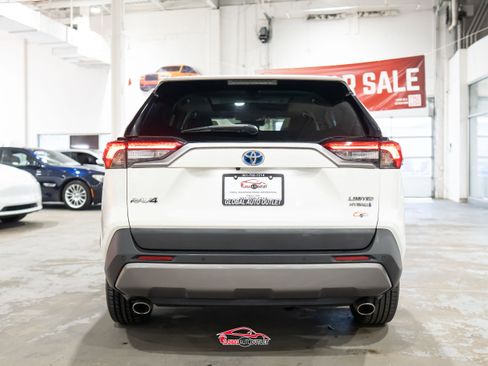 Used 2020 Toyota RAV4 Limited AWD/4WD image 6