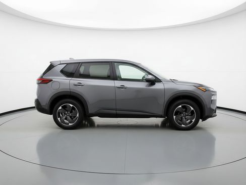 Used 2025 Nissan Rogue SV FWD image 11