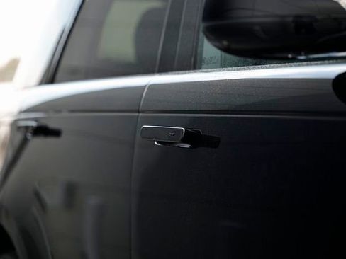 New 2026 Land Rover Range Rover SE image 15