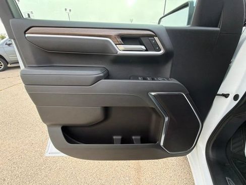Used 2025 Chevrolet Silverado 1500 LT w/ Safety Package AWD/4WD image 13