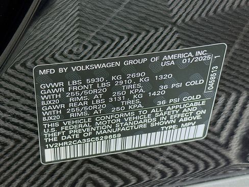 Used 2025 Volkswagen Atlas SE AWD/4WD image 12
