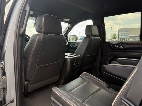 Used 2023 Chevrolet Tahoe Premier AWD/4WD image 25