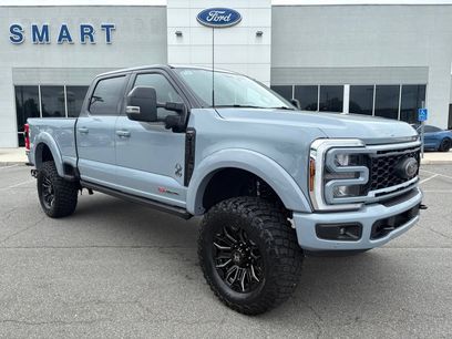 New 2026 Ford F250 Lariat w/ Black Appearance Package