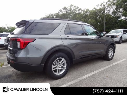 Used 2026 Ford Explorer Active AWD/4WD image 5