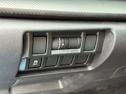 Used 2018 Subaru Impreza 2.0i image 17