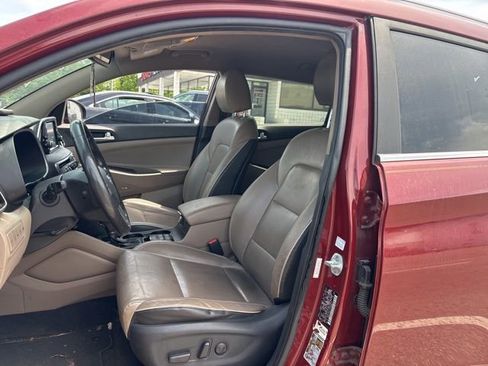 Used 2019 Hyundai Tucson Limited FWD image 13