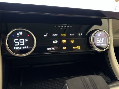 Used 2022 Jaguar F-PACE S image 27