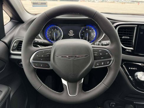 New 2026 Chrysler Voyager LX image 18