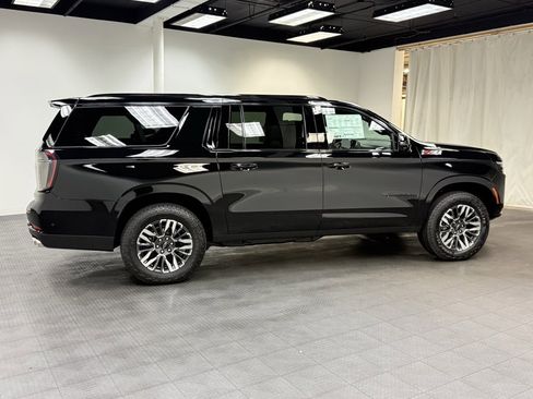 New 2026 Chevrolet Suburban Z71 image 8