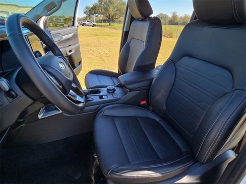 Used 2024 Ford Ranger Lariat w/ Advanced Towing Package image 13