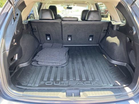 Used 2017 Subaru Outback 2.5i Limited AWD/4WD image 14