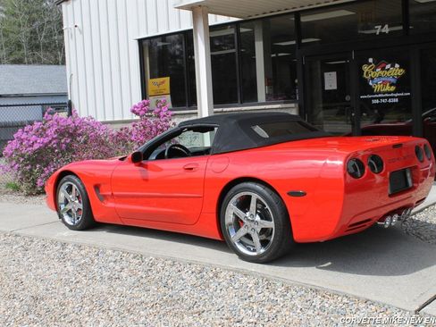 Used 2001 Chevrolet Corvette Convertible w/ Preferred Equipment Group2 RWD image 6