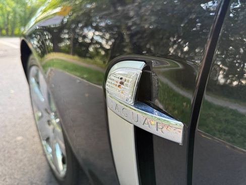 Used 2007 Jaguar XKR R RWD image 10