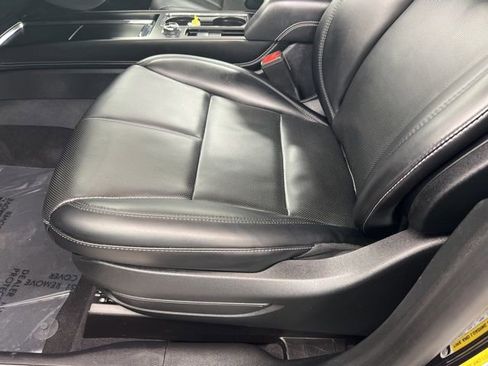 Used 2023 Lincoln Corsair Standard w/ Equipment Group 101A image 14