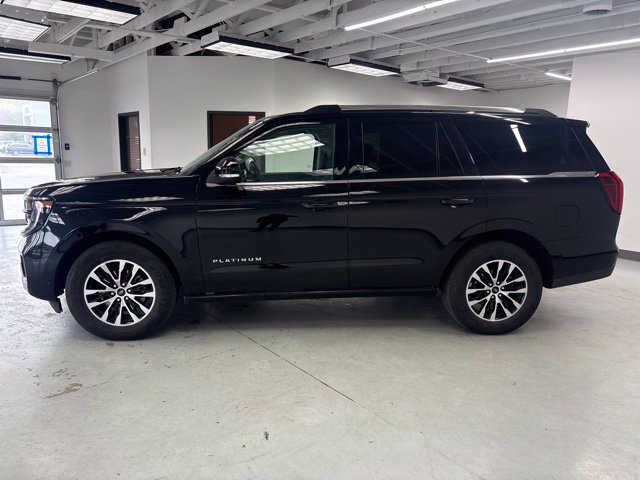 Used 2025 Ford Expedition Platinum AWD/4WD image 5