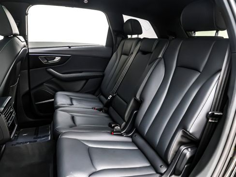 Used 2025 Audi Q7 3.0T Premium Plus w/ Premium Plus Package image 9