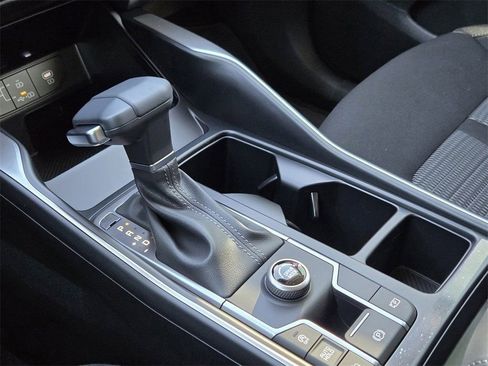 New 2026 Kia Sorento LX FWD image 17