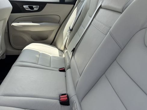 Used 2021 Volvo S60 T5 Inscription FWD image 17