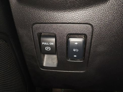 Used 2018 Ford F150 XLT w/ Equipment Group 302A Luxury AWD/4WD image 31