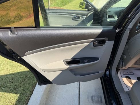 Used 2007 Saturn Aura XE image 10