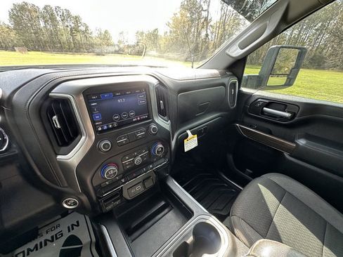 Used 2021 Chevrolet Silverado 3500 LT w/ Convenience Package image 14