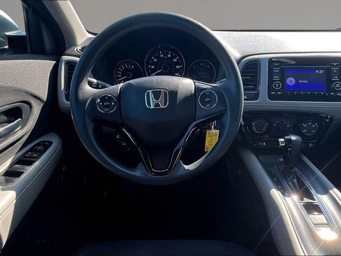 Used 2020 Honda HR-V LX image 8