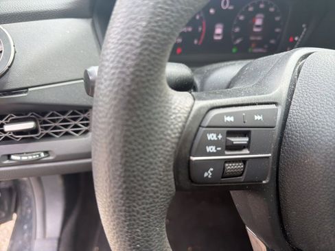 Used 2023 Honda Accord EX image 16