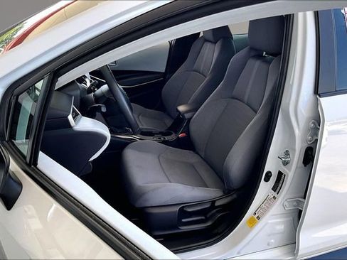 Used 2025 Toyota Corolla SE FWD image 18